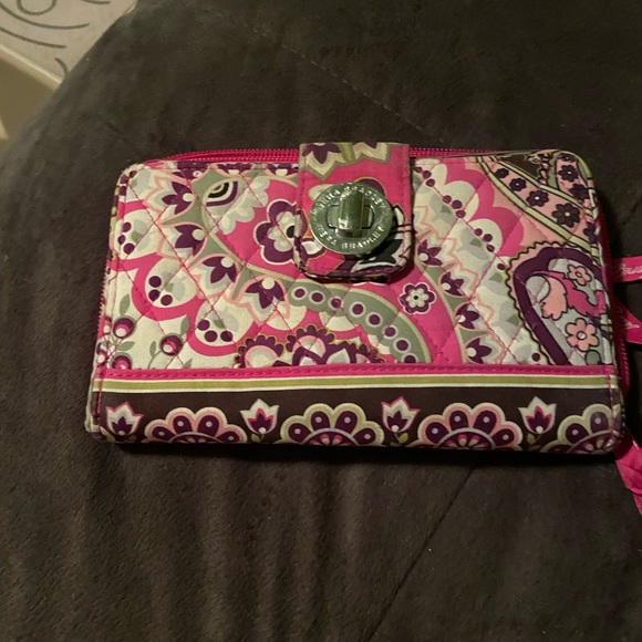 Variety of Vera Bradley Wristlets/Wallets - Picture 4 of 6